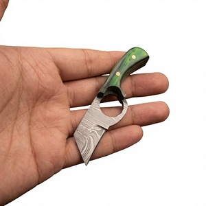 Cuchillo de caza y supervivencia de hoja fija mini de acero de Damasco de alta calidad hecho a mano con mango de resina OEM - Product Image 1