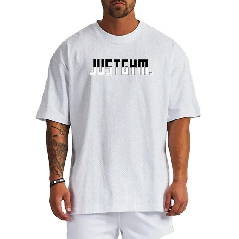 OEM/ODM kaus olahraga pria lengan pendek kebugaran longgar ukuran besar kaus merek binaraga Gym atasan keren cepat kering jaring musim panas