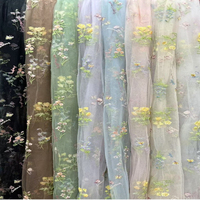 Tissu en dentelle brodée de tulle floral multicolore brillant et réfléchissant pour chemin de table, rideau de fenêtre et rembourrage de meubles