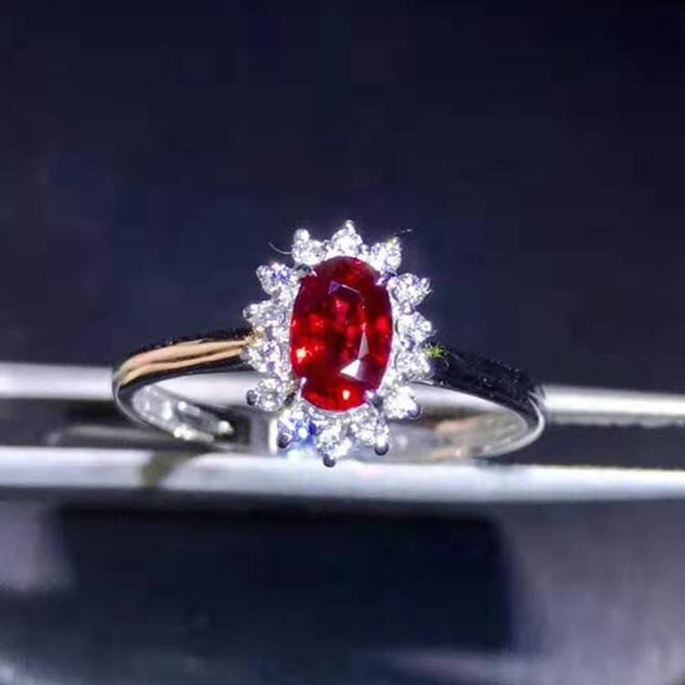 18k white gold 0.48ct ruby ring