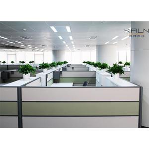 カスタマイズ工場直販 モダンモジュールデザイン キュービクルオフィスワークステーション家具 4人用パネル倉庫病院向け - Product Image 3