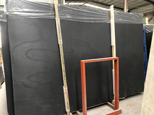 Dalle de marbre noir doré de Californie avec veines dorées audacieuses, effet noir spectaculaire, pour mur d'accentuation intérieur de luxe OEM - Product Image 1