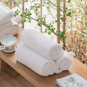 Serviettes jetables blanches à carreaux antistatiques tissées pour hôtels et maisons d'hôtes, idéales pour les salons de coiffure (couverture de tête) - Product Image 3