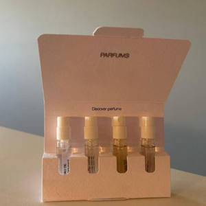 Maßgefertigte 1ml 2ml 3ml <span class=keywords><strong>4</strong></span> Stück Geprägte Duftproben EDP Tester-Sprühfläschchen Parfüm-Probenpackung Entdeckungs-Papierbox mit Einlage - Product Image 1