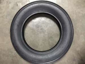 Pneus en caoutchouc à bas prix de qualité supérieure de <span class=keywords><strong>17</strong></span> <span class=keywords><strong>pouces</strong></span> 4.00-<span class=keywords><strong>17</strong></span> 4.50-<span class=keywords><strong>17</strong></span> 5.00-<span class=keywords><strong>17</strong></span> pour <span class=keywords><strong>pneu</strong></span> en dents de scie <span class=keywords><strong>vintage</strong></span> de <span class=keywords><strong>moto</strong></span> - Product Image 3