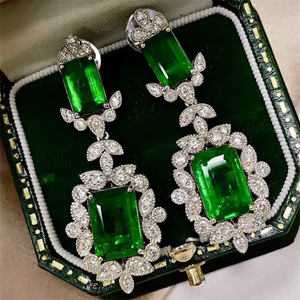 Eleganti Orecchini Pendenti Quadrati Verdi per Donne, Stile da Festa, Accessori per Orecchie da Indossare Quotidianamente - Product Image 1