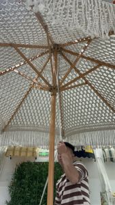 Ombrellone in Macramè di Cotone Lavorato a Mano con Frange, Design Moderno <span class=keywords><strong>per</strong></span> Spiaggia e <span class=keywords><strong>Giardino</strong></span>, <span class=keywords><strong>Arredo</strong></span> Esterno <span class=keywords><strong>per</strong></span> Hotel e Palestre - Product Image 3