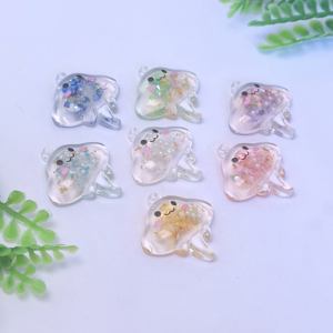 100 Pezzi di Ciondoli in Resina a Forma di Animali Marini Fluorescenti, Charm Carini per <span class=keywords><strong>Accessori</strong></span> di Gioielleria, Braccialetti Fai-da-Te e Portachiavi - Product Image 1