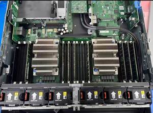 Serveur rack Dell PowerEdge R740 2U d'occasion, double socket, processeur Xeon Scalable, 24× DDR4, 3TB, 8× PCIe Gen3, iDRAC9, 16SFF/8LFF - Product Image 5
