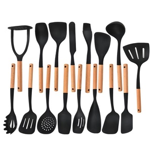 Ensemble d'ustensiles de cuisine antiadhésifs résistants à la chaleur avec manche en bois et ustensiles de cuisine en silicone pour la cuisine - Product Image 1