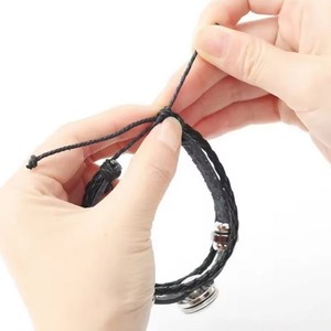 Bracelet avec pendentif des 12 signes du zodiaque, bracelet en cuir tissé à la main pour hommes et femmes - Product Image 4