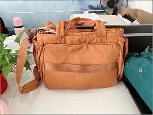 Sac fourre-tout matelassé léger pour femme avec logo personnalisé, idéal pour ordinateur portable, sport, <span class=keywords><strong>week</strong></span>-<span class=keywords><strong>end</strong></span>, voyage, yoga, travail - Product Image 6