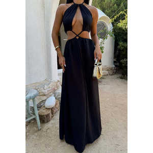 Robe de bal longue noire avec décolleté plongeant - Product Image 4