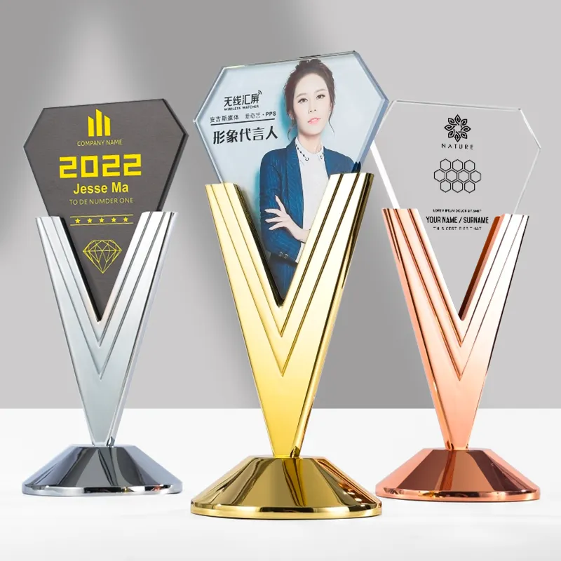 2024 Trending Luxe Awards Kristalglas Trofee Aangepaste Gravure Metalen Trofee Glas Awards