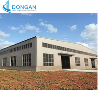 Structure en acier à haute capacité de charge, entrepôt européen préfabriqué modulaire, hangar industriel, garantie de 5 ans pour le stockage d'équipements lourds