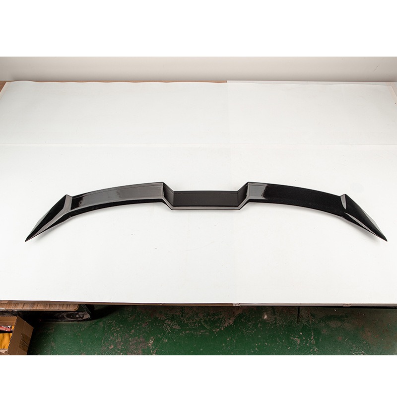 Spoiler Gloss Black