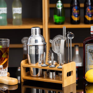 ชุดเครื่องมือบาร์สแตนเลส ชุดเชคเกอร์และที่กรองค็อกเทล รุ่นวินเทจ บรรจุกล่อง ดีไซน์สับปะรดสุดเซ็กซี่ สำหรับการเดินทาง - Product Image 6