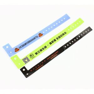 Pulsera de Vinilo PVC Personalizada con Logotipo para Festivales de Natación - Product Image 2
