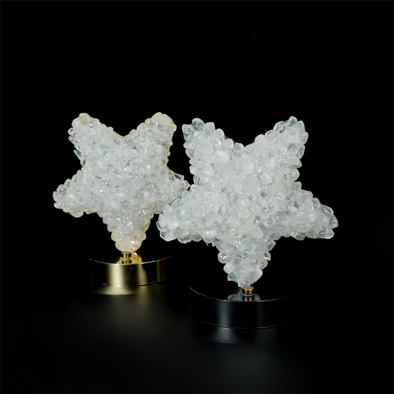Étoile de quartz clair avec base dorée
