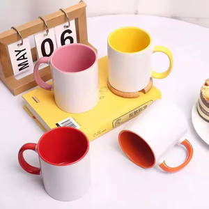 Mug à café/thé en céramique de 11 oz, blanc, avec revêtement pour sublimation, poignée et intérieur colorés / Personnalisation acceptée - Product Image 1