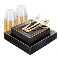Ensemble de vaisselle jetable moderne en plastique pour fêtes, assiette carrée à double cercle plaquée or, couteau, fourchette, cuillère, verre à vin, bord doré