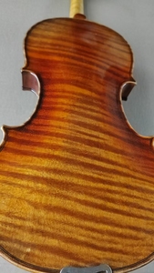 Violín 4/4 Hecho a Mano con Madera Sólida de Abeto y Arce, Sonido Rico, Estuche de Espuma de Alta Calidad - Product Image 5