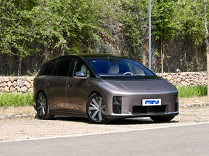2026 LI <span class=keywords><strong>I9</strong></span> HOME EDITION 6-Sitzer, 4WD Rein Elektrisches SUV, 705km CLTC, 800V 5C Superladung, Familienfahrzeug für Stadt & Langstrecken - Product Image 3