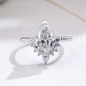 แหวนหมั้นทองคำ 18k รุ่น MSR-1953 ประดับเพชรแล็บโกรนทรงลูกแพร์ 2 กะรัต ระดับ E VVS2 มีสินค้าในสต็อก - Product Image 1