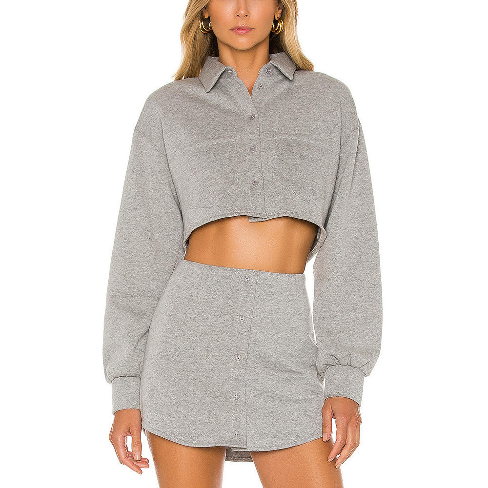 สีเทาเข้ม