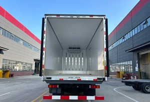 <span class=keywords><strong>Camion</strong></span> <span class=keywords><strong>frigorifique</strong></span> de 6,8 mètres avec ses performances puissantes, il est le choix idéal pour le transport en chaîne du froid et les missions de sauvetage. - Product Image 6