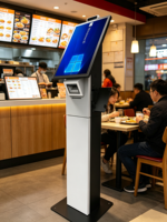 Terminal de paiement 21,5'' pour l'auto-enregistrement et la commande en hôtel, avec distributeur de cartes et scanner de passeport