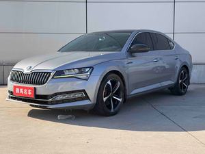 Skoda Superb TSI280 DSG Comfort Edition Euro VI 2021, conduite à gauche, 60 000 km, extérieur gris, 5 places, freins à disque avant, véhicule d'occasion - Product Image 2