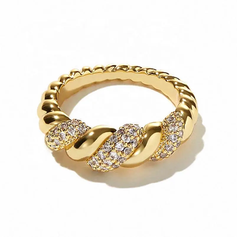 Gemnel Setiap Hari Penting Dicelup Lapisan 14K Emas Kubik Zirkonia Batu Permata Chunky Twisted Rope Ring