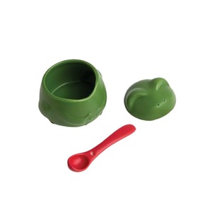 Salière grenouille 8,9x9,2x10cm avec couvercle et cuillère pour la décoration de cuisine - Product Image 1