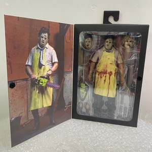 Figura <span class=keywords><strong>de</strong></span> Acción <span class=keywords><strong>de</strong></span> PVC <span class=keywords><strong>de</strong></span> 7 Pulgadas <span class=keywords><strong>de</strong></span> Leatherface (50.º Aniversario) <span class=keywords><strong>de</strong></span> NECA 41607 Original - Product Image 4