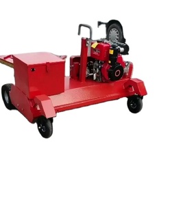 Campo <span class=keywords><strong>de</strong></span> <span class=keywords><strong>golf</strong></span> <span class=keywords><strong>de</strong></span> alta eficiencia <span class=keywords><strong>de</strong></span> 1,5 m <span class=keywords><strong>de</strong></span> ancho, campo <span class=keywords><strong>de</strong></span> fútbol, máquina <span class=keywords><strong>de</strong></span> peinado con control remoto, equipo <span class=keywords><strong>de</strong></span> mantenimiento <span class=keywords><strong>de</strong></span> césped artificial - Product Image 1