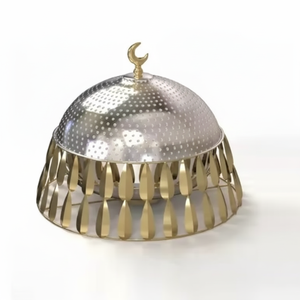 Casserole en métal feuille d'or faite à la main dernière tendance casserole en acier inoxydable de haute qualité chauffe-plat de service - Product Image 1