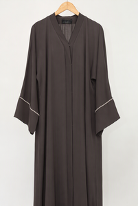 Nuevo Estilo Dubái, Hermoso Vestido Islámico Abaya Maxi de Satén de Seda Negro, Hecho a Mano, con Cuello, Largo hasta el Suelo, Manga Larga y Bordado - Product Image 2