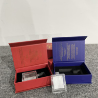 Boîte cadeau magnétique de luxe personnalisée avec feuille d'or et revêtement UV Finition mate Carton rigide Conception pliable