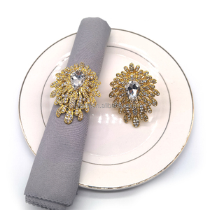 <span class=keywords><strong>Portatovaglioli</strong></span> per hotel in cristallo di alta qualità in oro e argento - Product Image 1