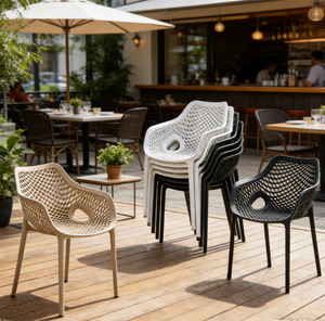 เก้าอี้กลางแจ้งแบบซ้อนได้สำหรับร้านอาหาร เก้าอี้พลาสติกทันสมัยสำหรับร้านกาแฟและสวน - Product Image 1