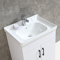 Meuble de salle de bain sur pied en PVC imperméable de 24 pouces, simple et économique, avec lavabo en céramique, idéal pour les petites salles de bain - Vente en gros personnalisée