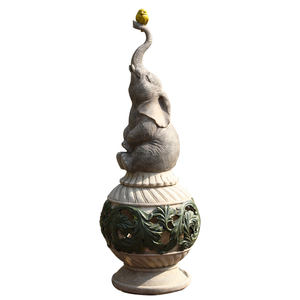 รูปปั้นช้างเรซิ่นพลังงานแสงอาทิตย์แบบปรับแต่งได้ ธีมสวน รูปปั้นสัตว์ นั่งบนลูกบอล ของที่ระลึกสไตล์ธรรมชาติ - Product Image 1