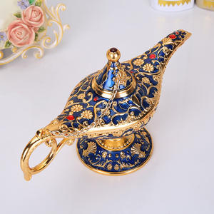 Aladdin's Magic Lamp Rétro Européen Tinware Artisanat Créatif Ornements Lampe à Souhaits Russe Alliage Métallique Gravure Coulée - Product Image 3