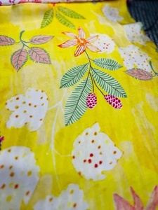 ผ้าซาตินจอร์เจตต์พิมพ์ลายดิจิทัลลายชาติพันธุ์ยอดนิยมสำหรับตัดเย็บเสื้อผ้าและชุดเดรส - Product Image 2