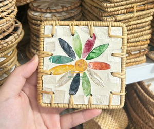 Salvamanteles Cuadrado Moderno de Ratán Ecológico Hecho a Mano con Mosaico de Concha Natural de Nácar y Logotipo Personalizado de Vietnam - Product Image 6