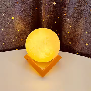 Lampada Notturna LED Creativa Moderna Bicolore con Base in Legno 8cm, Luce Calda a Forma di Luna in ABS per Camera da Letto Romantica - Product Image 2