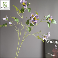 Vente chaude 5 têtes de fleurs artificielles en soie Helleborus blanc violet Clematis Couleur d'automne pour la décoration de table de mariage, de la maison et du restaurant