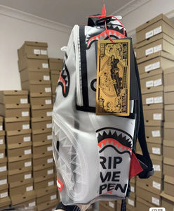 Mochila Impermeable de PVC con Diseño de Dibujos Animados, Moderna y Transparente, con Asa Suave para Uso Deportivo Casual al Aire Libre - Product Image 5