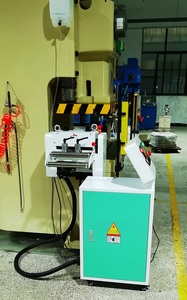 Alimentador de Rodillos Servo NC-400B de 1300 mm de Ancho, Ajuste de Presión por Resorte, Altura de Alimentación Ajustable, <span class=keywords><strong>Alta</strong></span> Precisión para Producción de Estampado - Product Image 2